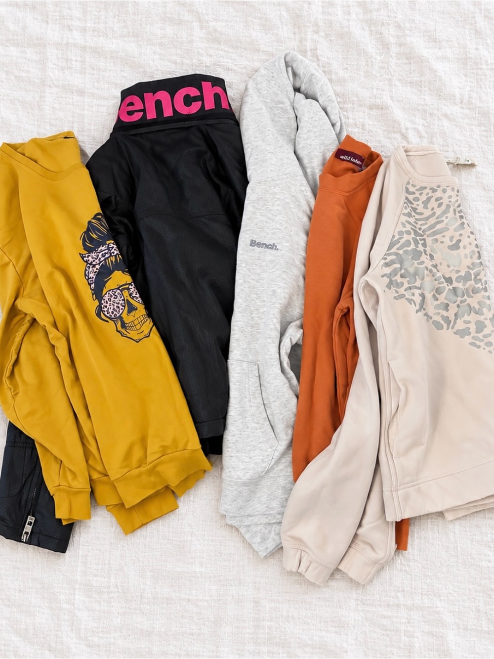 Women’s Size Medium Clothing Lot Lululemon Bench Jordache + More